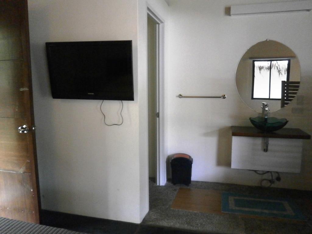Hangin Kite Resort Balabag  Room photo
