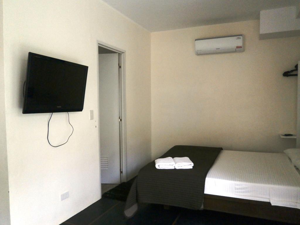 Hangin Kite Resort Balabag  Room photo